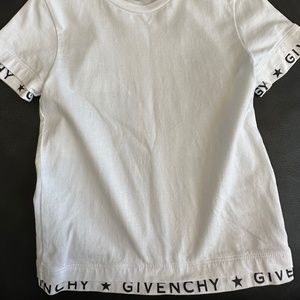 AUTHENTIC GIVENCHY T-SHIRT